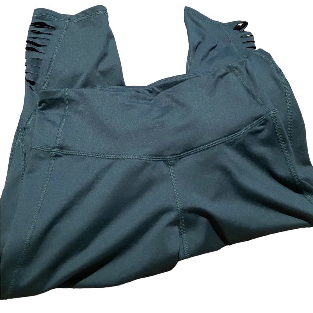 Champion size medium workout pants perfect condition
